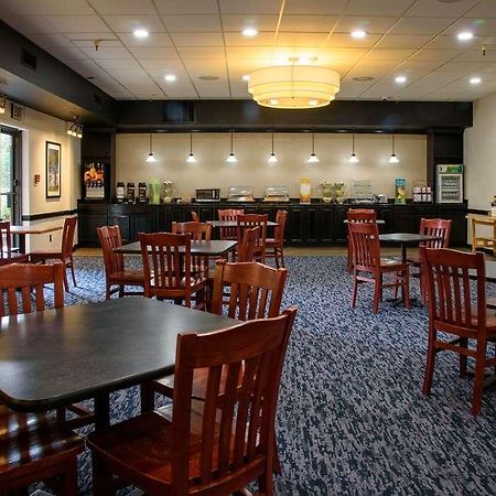Quality Inn Lewisburg Buitenkant foto